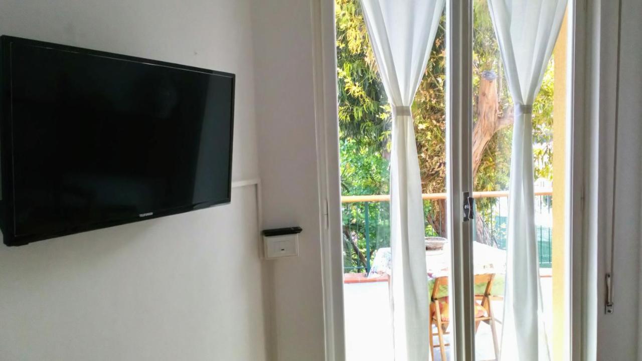 Apartament Casa Di Claude Con Posto Auto Finale Ligure Zewnętrze zdjęcie